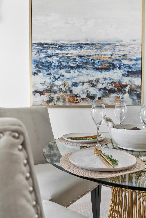 The Seaview Suites At The Corbyn Apartments Торки Екстериор снимка