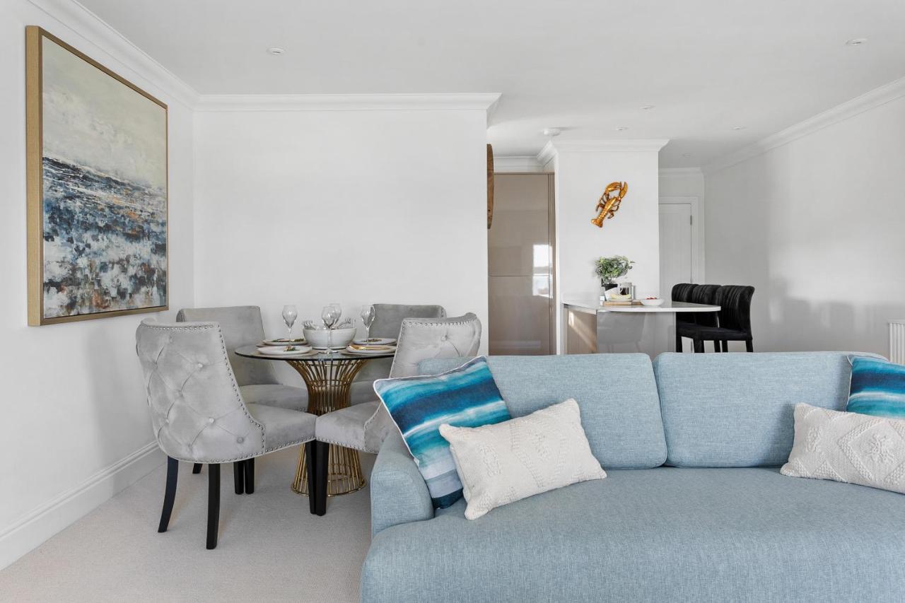 The Seaview Suites At The Corbyn Apartments Торки Екстериор снимка